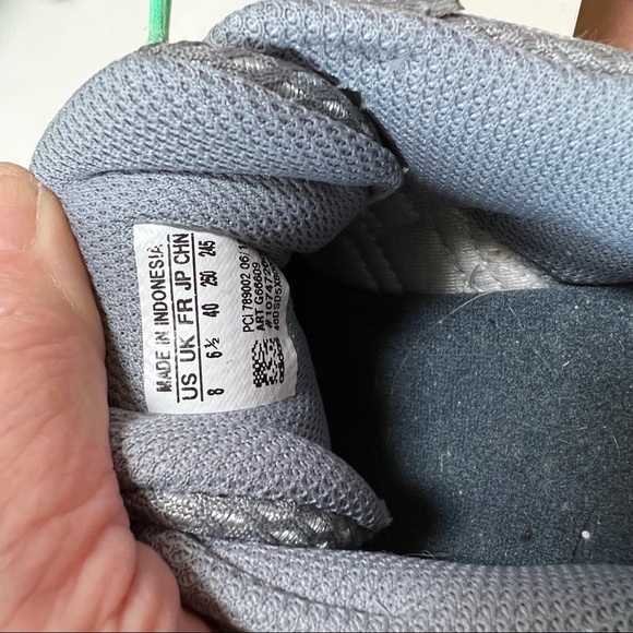 ADIDAS Trainers. Dark gray, silver & turquoise green. Size 8. Mud release soles - Picture 10 of 11